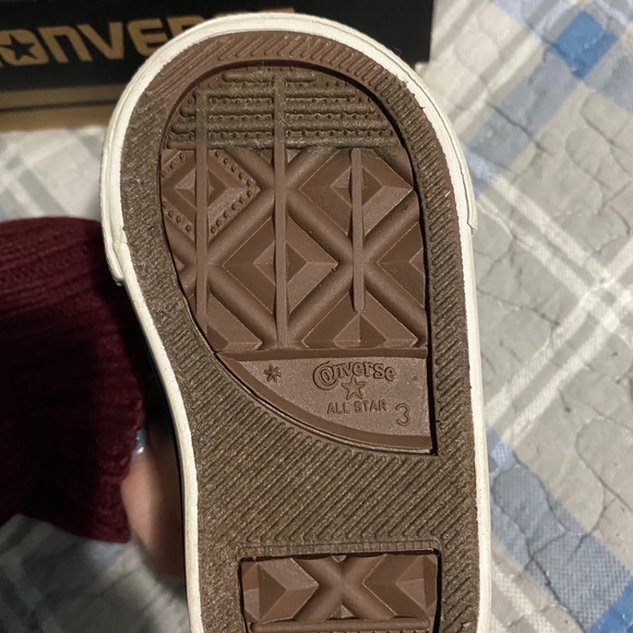 Converse toddler shoes - Picture 2 of 3